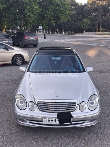 Mercedes E 270-5