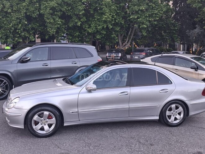Mercedes E 270-7