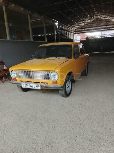 LADA (VAZ) 21011-1