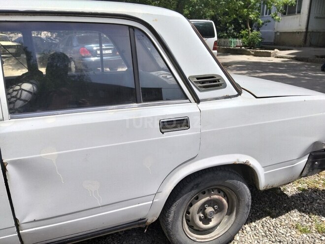 LADA (VAZ) 2107-2