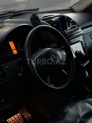 Mercedes Viano-6