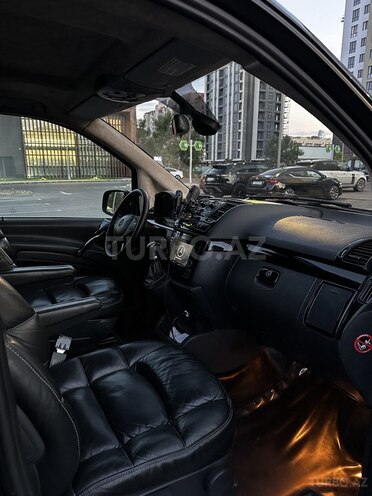 Mercedes Viano-5