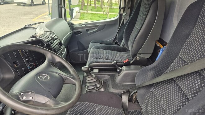 Mercedes Atego 818-5