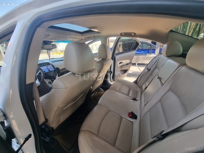 Chevrolet Cruze-9