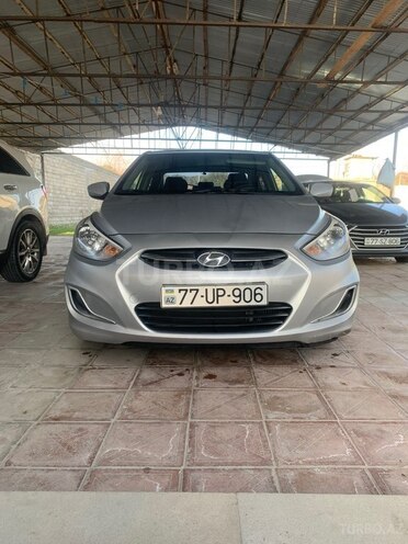 Hyundai Accent-1