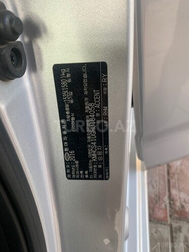 Hyundai Accent-8