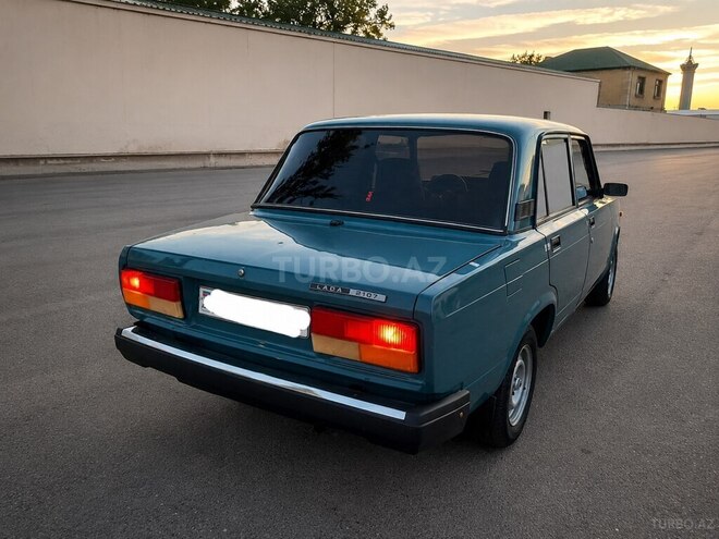 LADA (VAZ) 2107-2