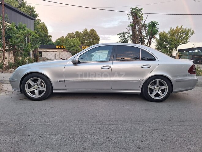 Mercedes E 220-3