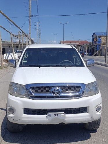 Toyota Hilux-1