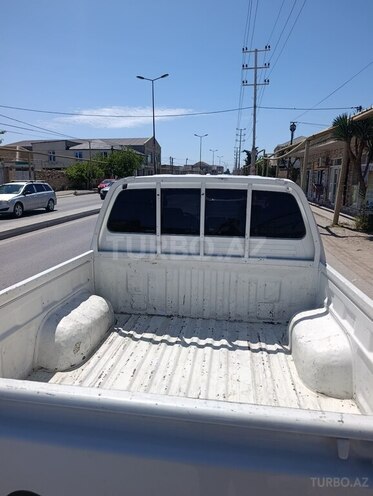 Toyota Hilux-6