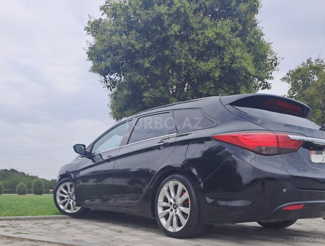 Hyundai i40-10