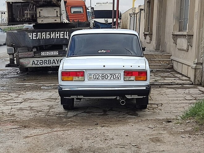 LADA (VAZ) 2107-4