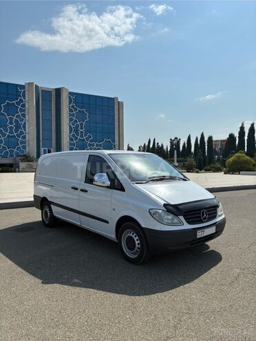 Mercedes Vito-1