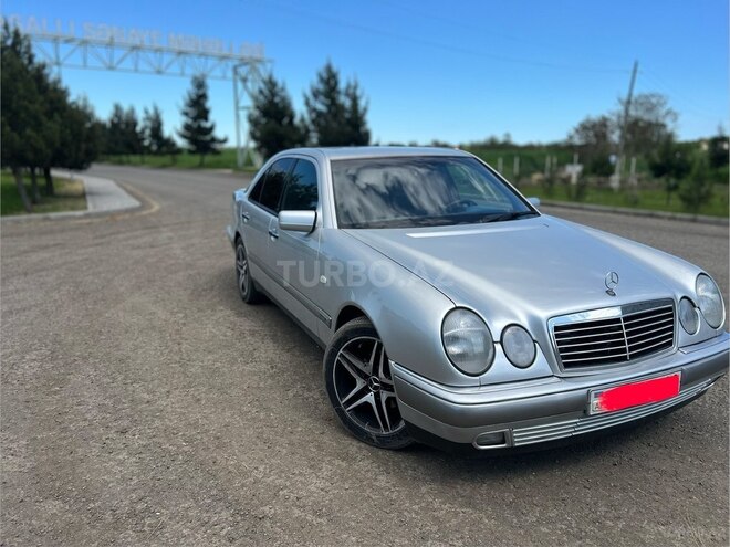 Mercedes E 200-9