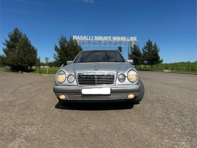 Mercedes E 200-4