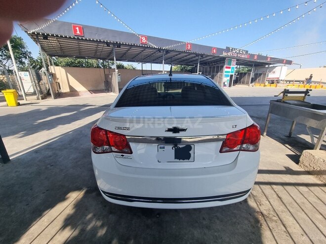 Chevrolet Cruze-13