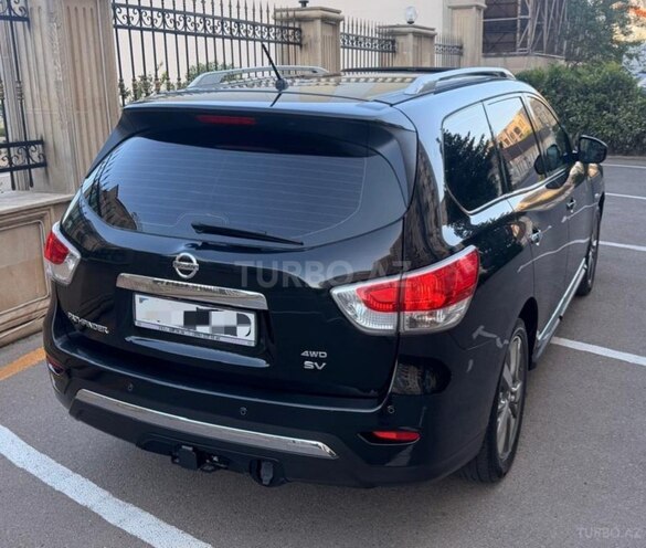 Nissan Pathfinder-12