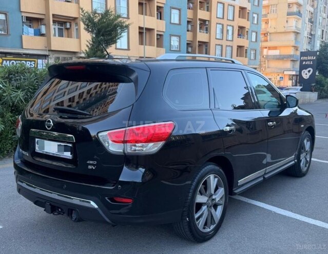 Nissan Pathfinder-5