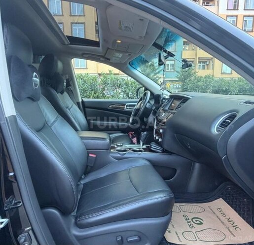 Nissan Pathfinder-15