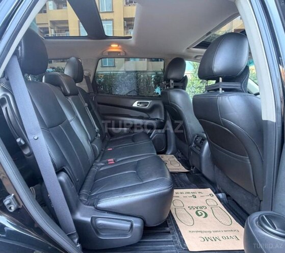 Nissan Pathfinder-16