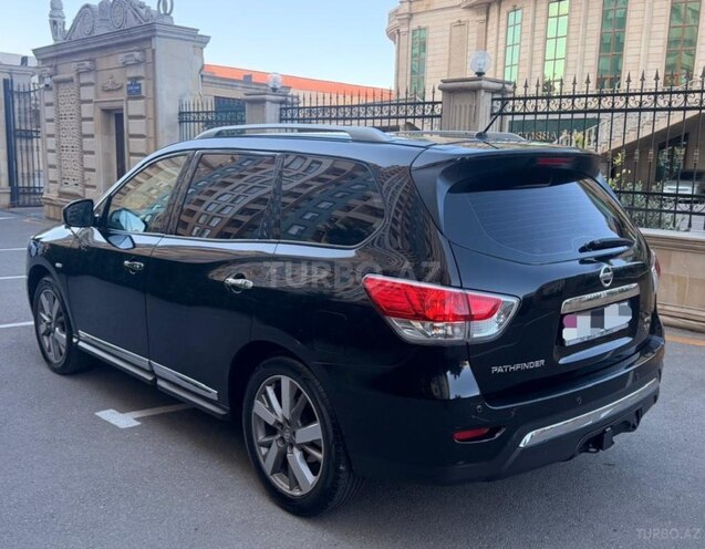Nissan Pathfinder-4