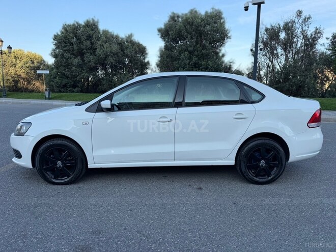 Volkswagen Polo-5