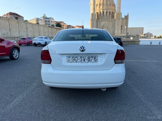 Volkswagen Polo-7
