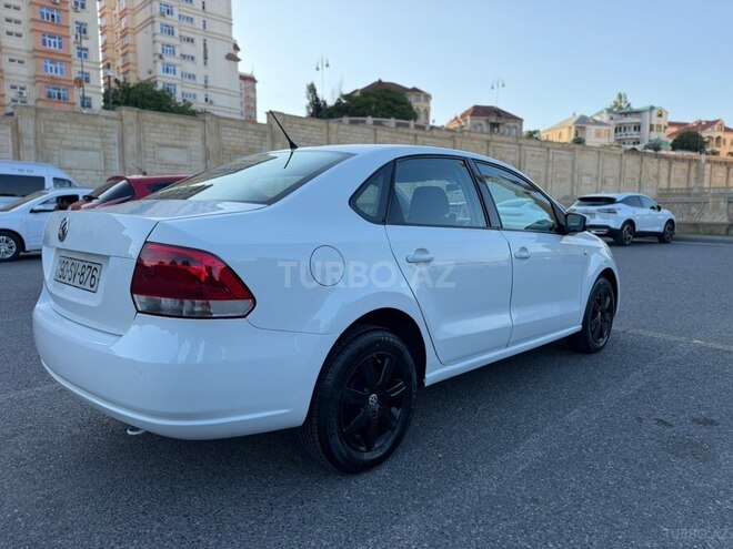 Volkswagen Polo-8