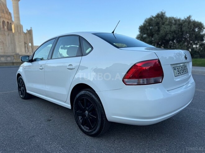 Volkswagen Polo-9