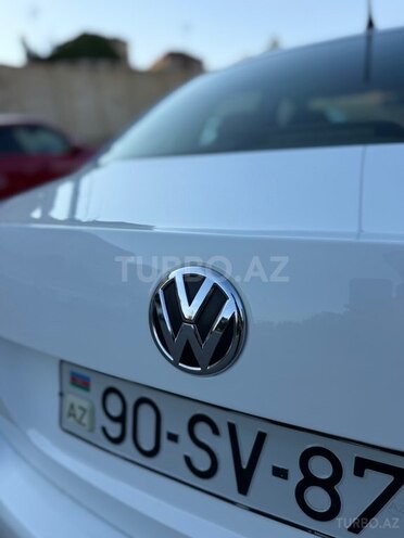 Volkswagen Polo-10