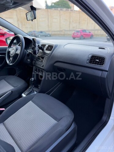 Volkswagen Polo-14