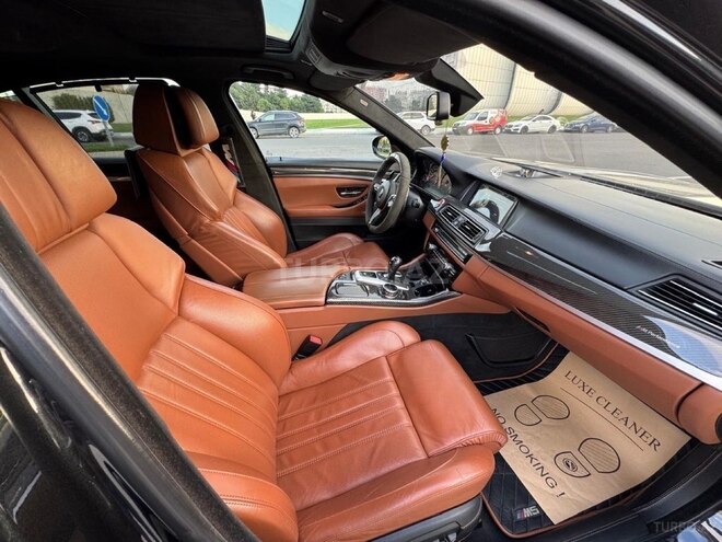 BMW M5-13