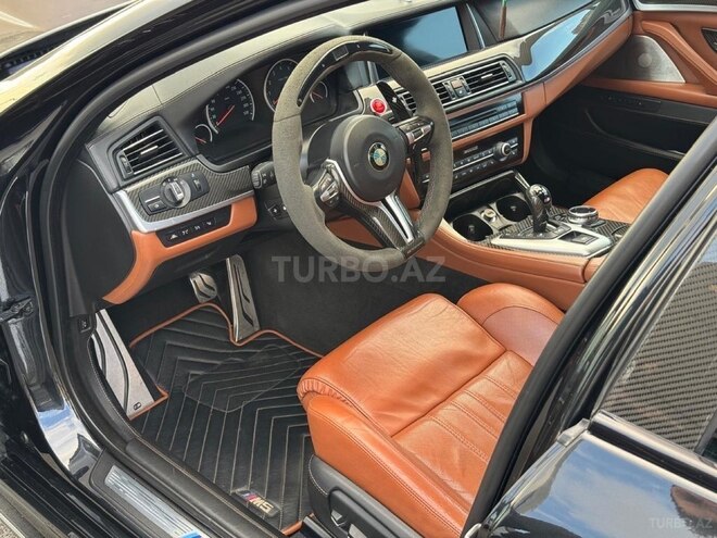 BMW M5-18