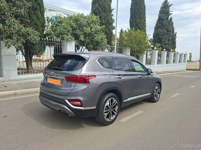 Hyundai Santa Fe-4