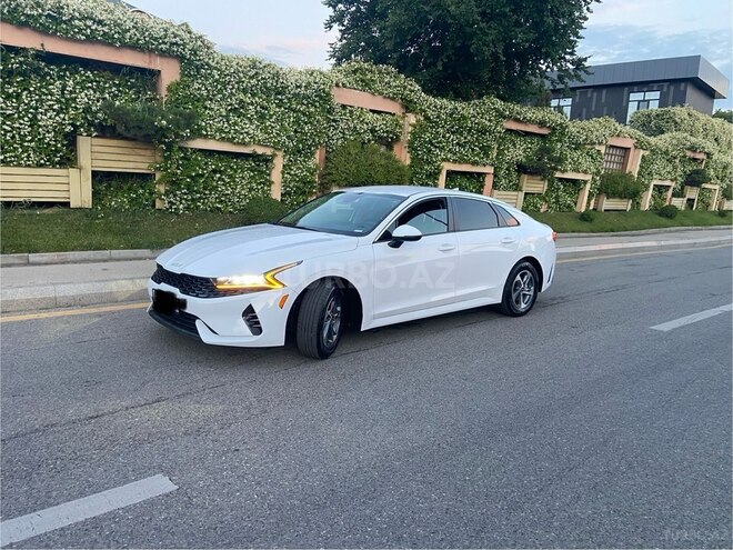 Kia K5-4