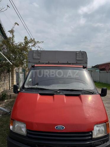Ford Transit-1