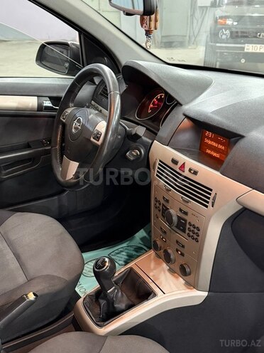 Opel Astra-11