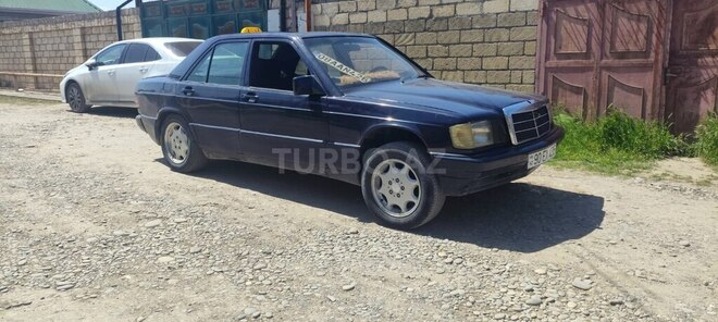 Mercedes 190-4