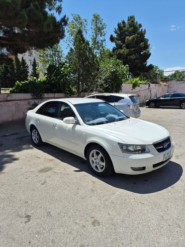 Hyundai Sonata-2