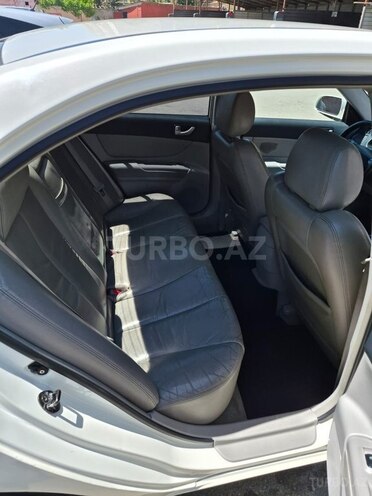 Hyundai Sonata-4