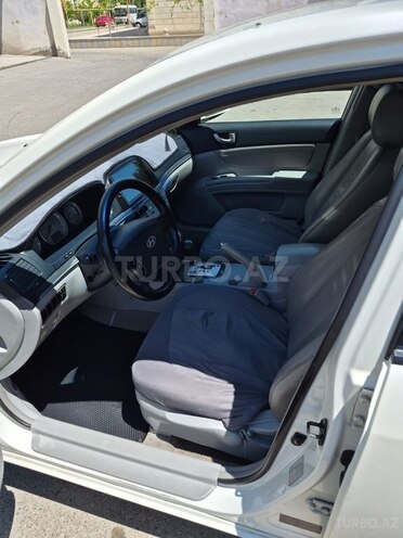Hyundai Sonata-6