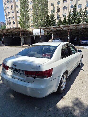 Hyundai Sonata-13