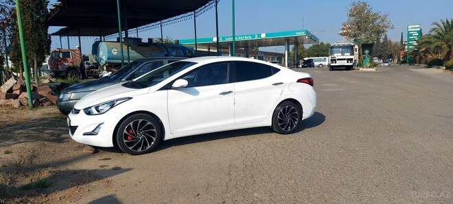 Hyundai Avante-8