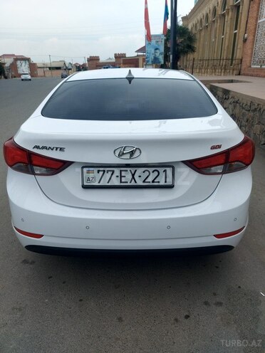 Hyundai Avante-2