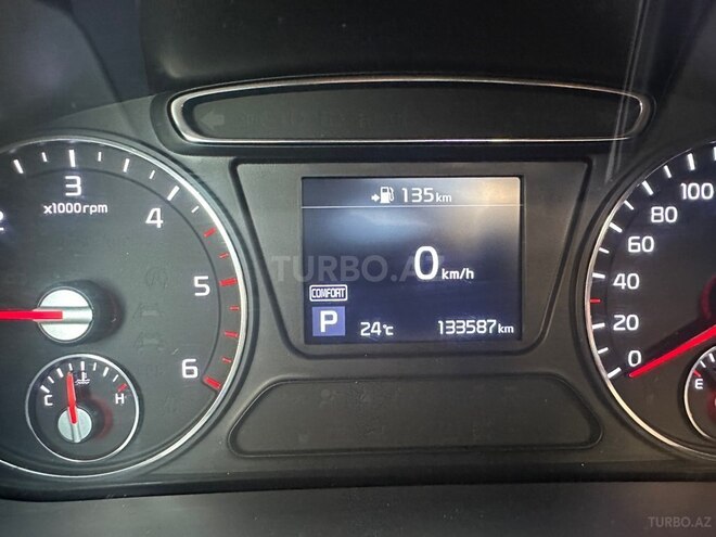 Kia Sorento-19