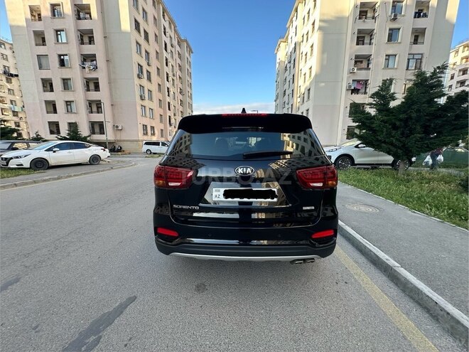 Kia Sorento-12