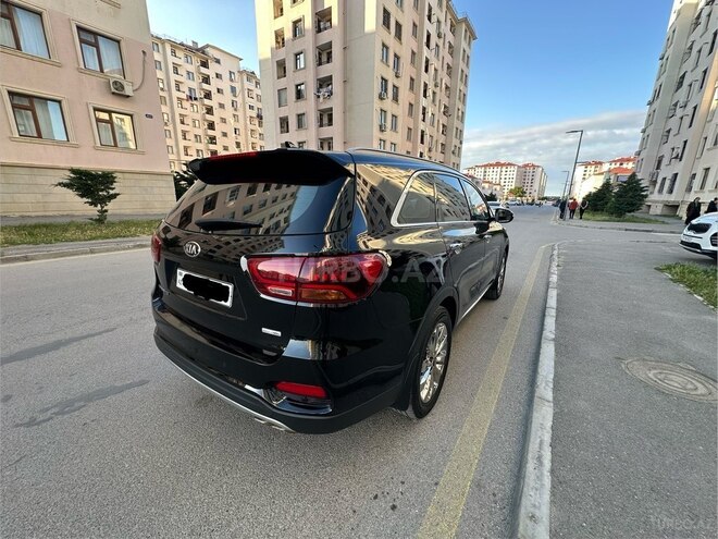 Kia Sorento-11