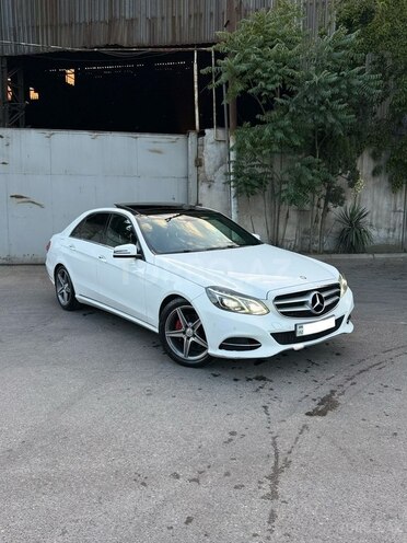 Mercedes E 250-1