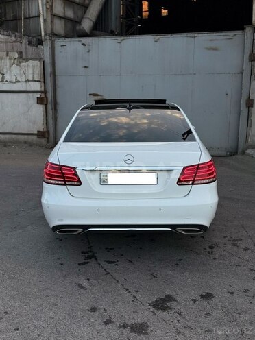 Mercedes E 250-6