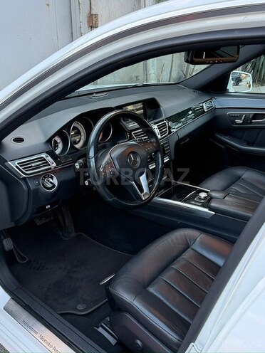 Mercedes E 250-8